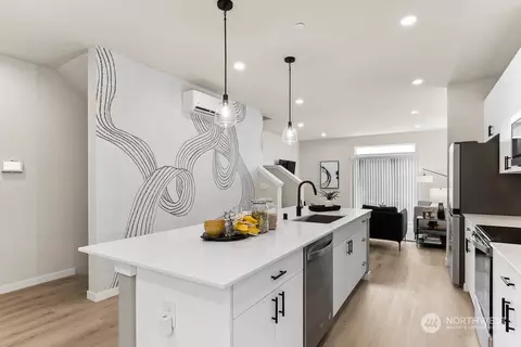 Kitchen - 19524 16th Ave SE #A6, Bothell, WA 98012 photo 4 of 10