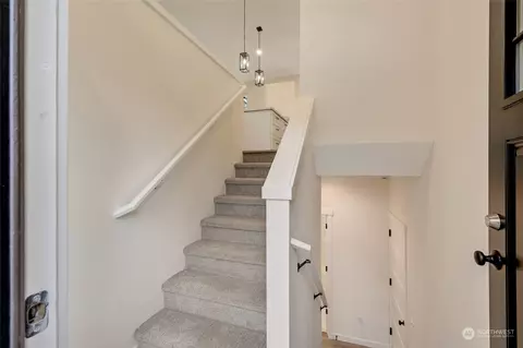 Entry Way - 4400 Crescent #A, Everett, WA 98203 photo 1 of 1