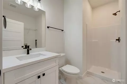 Bath - 4400 Crescent #A, Everett, WA 98203 photo 3 of 3