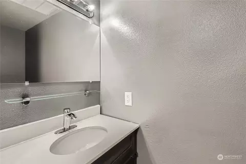 Bath - 10 E Casino Rd #13, Everett, WA 98208 photo 3 of 4