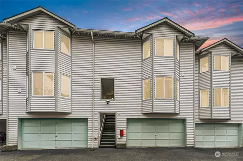 10 E Casino Rd #13, Everett, WA 98208