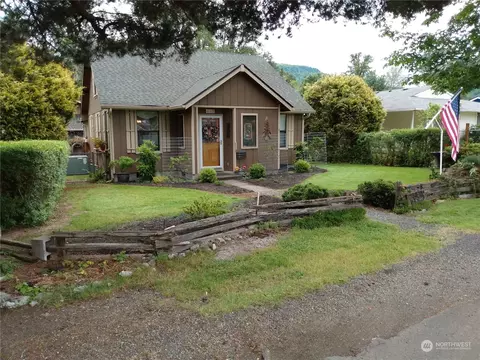 512 Morse St, Ryderwood, WA 98581
