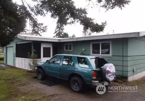 1005 Sheridan Rd, Bremerton, WA 98310