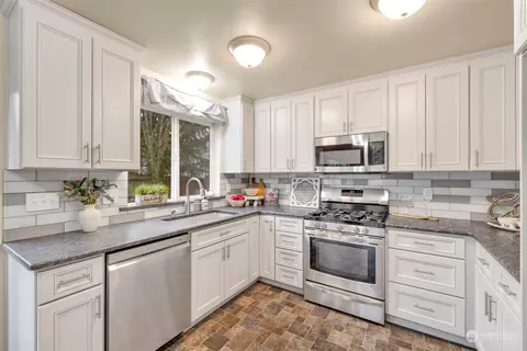 206 Callendar Ct NW, Orting, WA 98360 photo 13