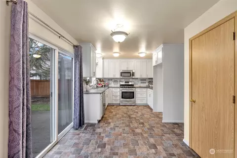 206 Callendar Ct NW, Orting, WA 98360 photo 10