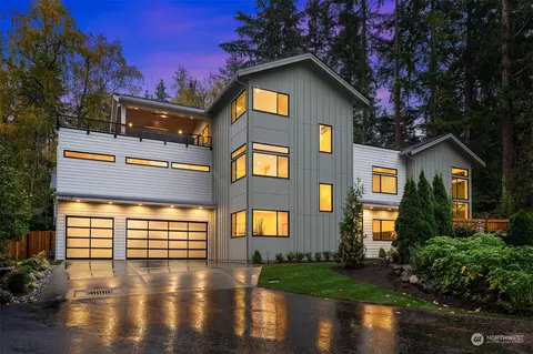 10316 SE 25th St, Bellevue, WA 98004