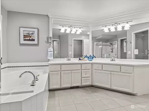 Bath - 2901 214th St SE, Bothell, WA 98021 photo 1 of 4