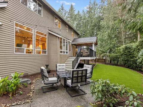 Exterior - 2901 214th St SE, Bothell, WA 98021 photo 5 of 8