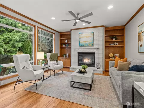 Living - 2901 214th St SE, Bothell, WA 98021 photo 1 of 4