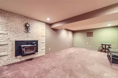 Living - 3002 120th Pl SE, Everett, WA 98208 photo 3 of 3