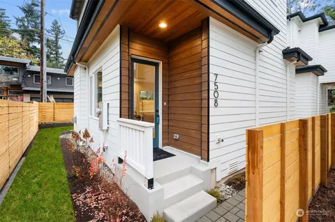 7508 124th Ave NE, Kirkland, WA 98033