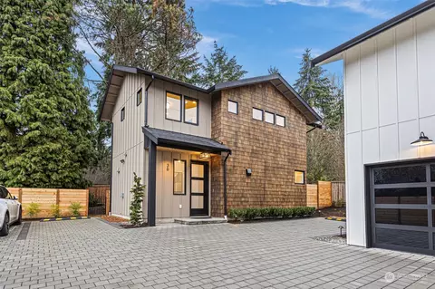 36 6th St S, Kirkland, WA 98033