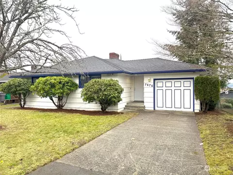7676 S Lakeridge Dr, Seattle, WA 98178