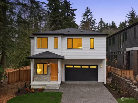7002 NE 134th St, Kirkland, WA 98034