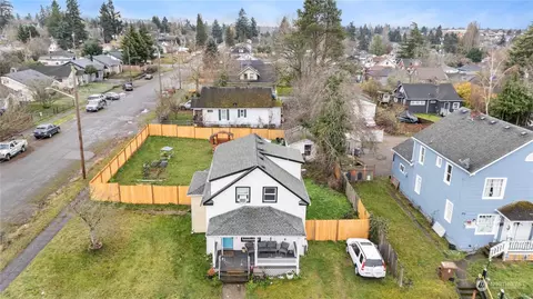 1404 41st St S, Tacoma, WA 98418