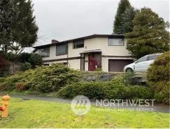 3720 SW Willow St, Seattle, WA 98126