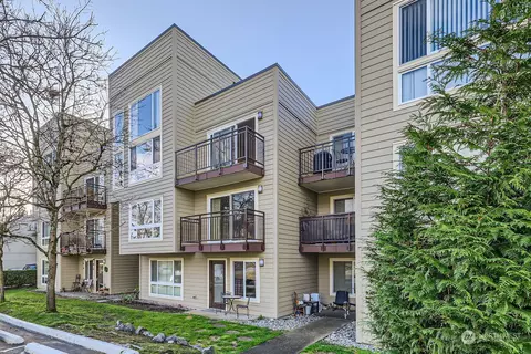 5834 NE 75th St #B304, Seattle, WA 98115