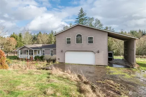 326 Sandy Bend Rd, Castle Rock, WA 98611