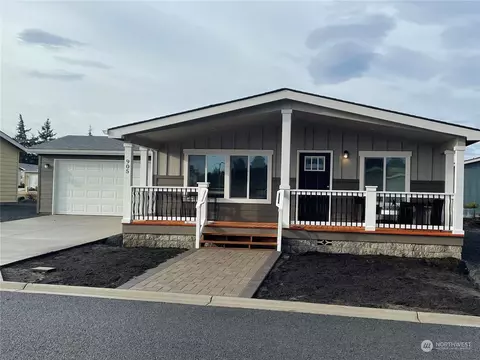 905 N Violet Ave, Sequim, WA 98382
