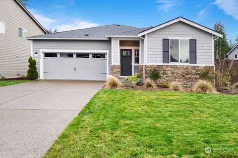 17625 Crossing Dr E, Puyallup, WA 98374