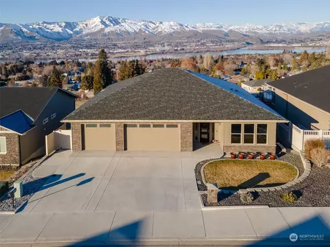 2596 Catalina Ave, East Wenatchee, WA 98802