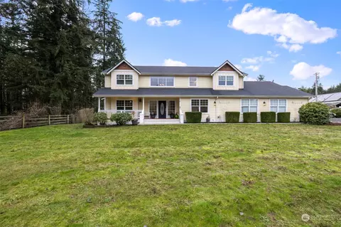 11747 Central Valley Rd NE, Poulsbo, WA 98370