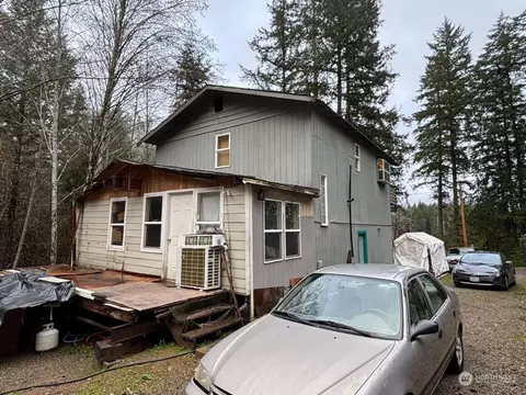 261 NE Lake Christine Rd, Tahuya, WA 98588