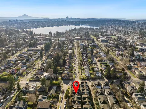 8509 Interlake Ave N #B, Seattle, WA 98103