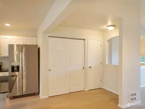 3831 Grand Ave, Everett, WA 98201 photo 7