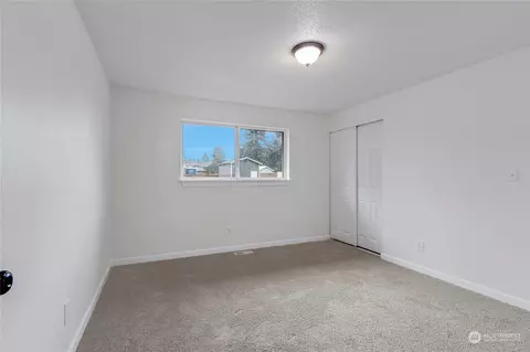 Bedroom - 212 170th St E, Spanaway, WA 98387 photo 3 of 4