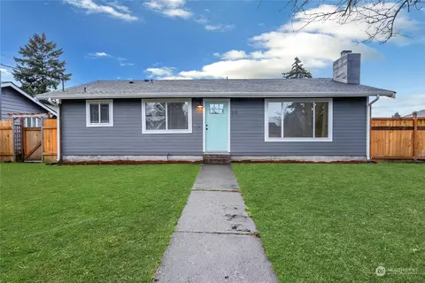 Exterior - 212 170th St E, Spanaway, WA 98387 photo 2 of 7