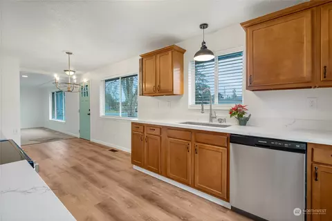 Kitchen - 212 170th St E, Spanaway, WA 98387 photo 2 of 3