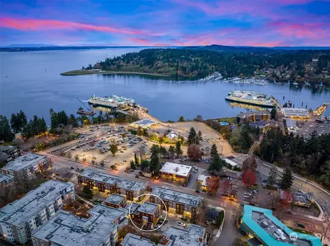130 Harbor Square Loop NE #H1, Bainbridge Island, WA 98110