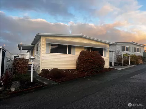 1415 84th St SE #97, Everett, WA 98208