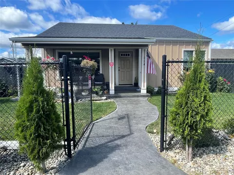 114 E Main, Elma, WA 98541 photo 2