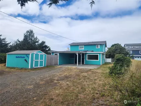 381 Ocean Shores Blvd NW, Ocean Shores, WA 98569