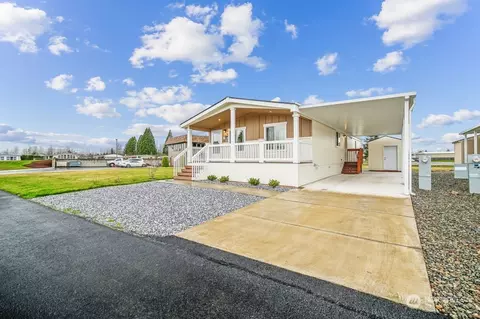 943 Pine Dr, Enumclaw, WA 98022 photo 2