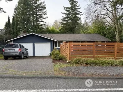 16911 75th Ave NE, Kenmore, WA 98028