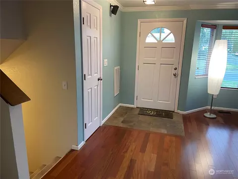 Entry Way - 2226 169th Pl SE, Bothell, WA 98012 photo 3 of 5