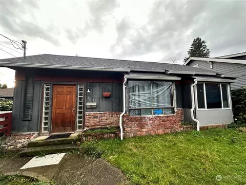 8127 49th Ave S, Seattle, WA 98118