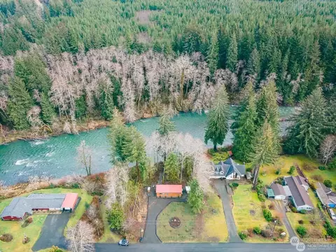 632 Steelhead Ave, Forks, WA 98331