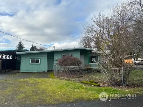 343 7th St, Washougal, WA 98671