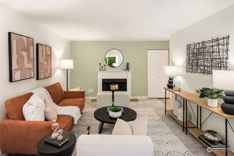 2222 NE 92nd St #211, Seattle, WA 98115