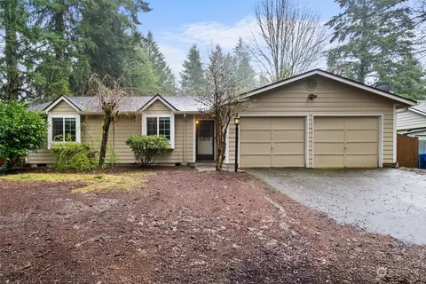 1124 Cooper Point Rd NW, Olympia, WA 98502