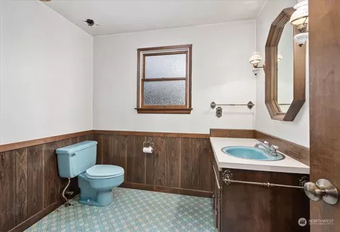 Bath - 35131 Mann Rd, Sultan, WA 98294 photo 1 of 2