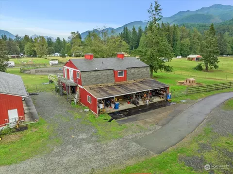 Exterior - 35131 Mann Rd, Sultan, WA 98294 photo 4 of 6