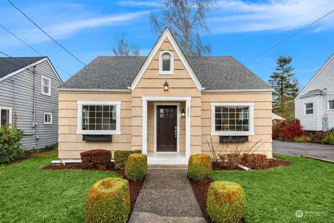 111 S 40th St, Tacoma, WA 98418