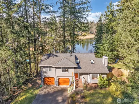 22504 SE 329th St, Black Diamond, WA 98010