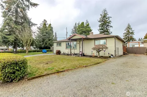 1332 SW 113th St, Seattle, WA 98146
