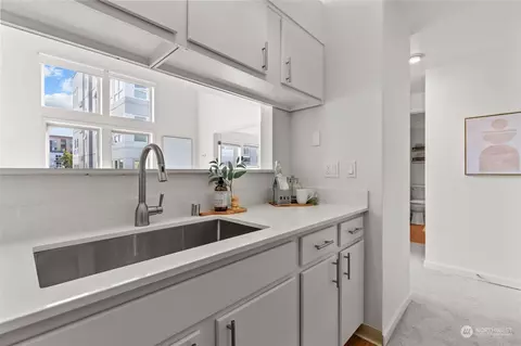 506 E Howell St #E511, Seattle, WA 98122 photo 9